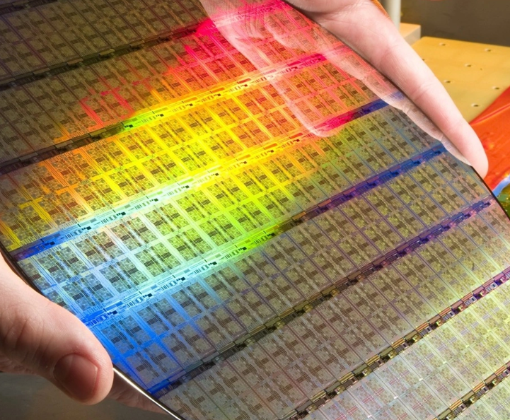 KeyBanc预计美光股价有60%上行空间