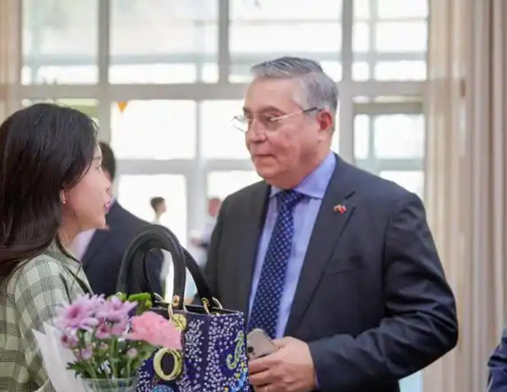 委内瑞拉将派遣大使前往美国磋商 反对派领导人