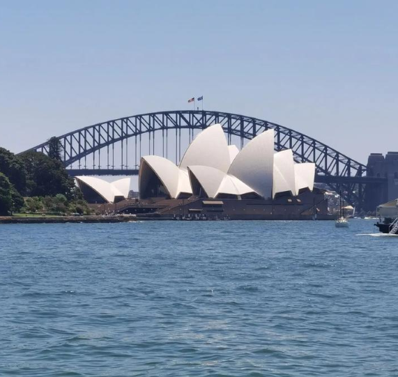 澳大利亚开始实施全球首个青少年社交媒体禁令